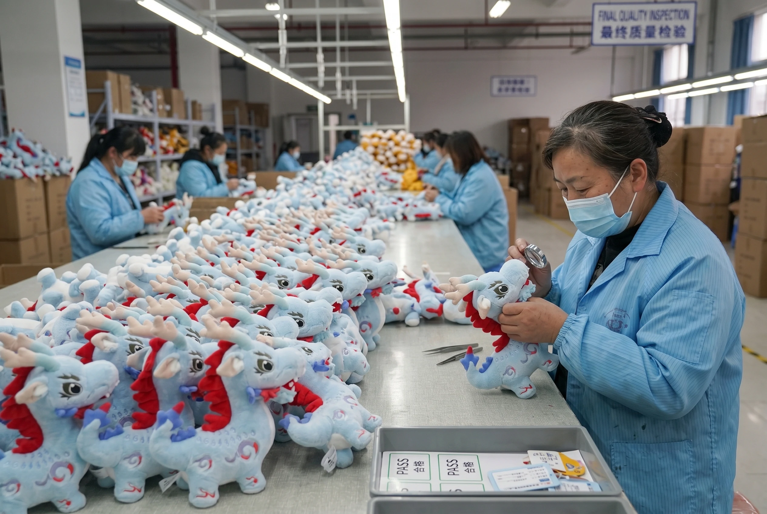 Mandatory and rigorous needle detection QC process ensuring all WEHAO custom pet products are 100% safe and ASTM compliant.