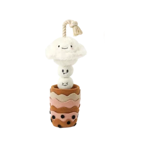 Wholesale cloud boba milk tea dog snuffle toy. Features a 16cm high cup, hide-food compartments, and a cotton rope for tug-of-war. Interactive puzzle toy for B2B pet supplies.